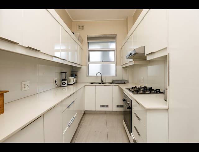 2.5 BEDROOM APARTMENT FOR SALE IN ESSENWOOD